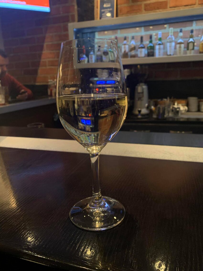 Vilken typ av kyl använder bartender på hotell?