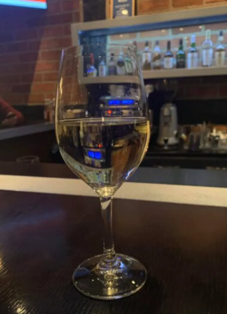 Vilken typ av kyl använder bartender på hotell?