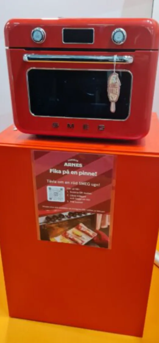 Liten röd ugn Smeg
